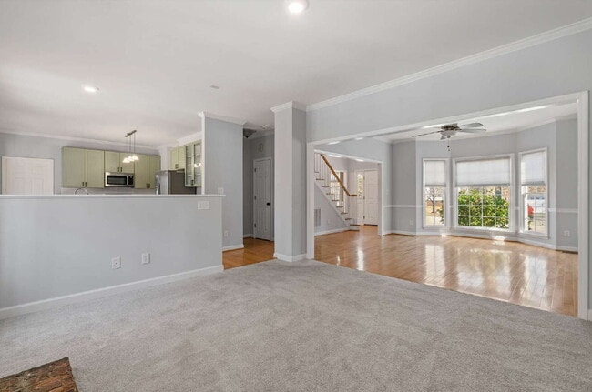 Building Photo - 4-Bed Oasis in Treyburn Community