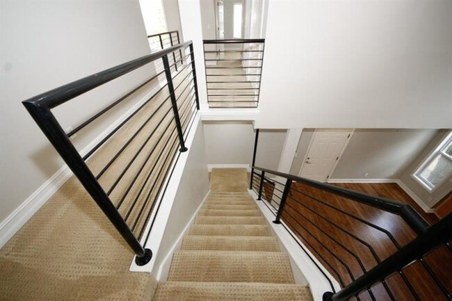 Building Photo - 1354 Brookhaven Village Cir NE