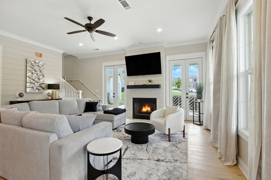 Primary Photo - 143 Steepleview Dr