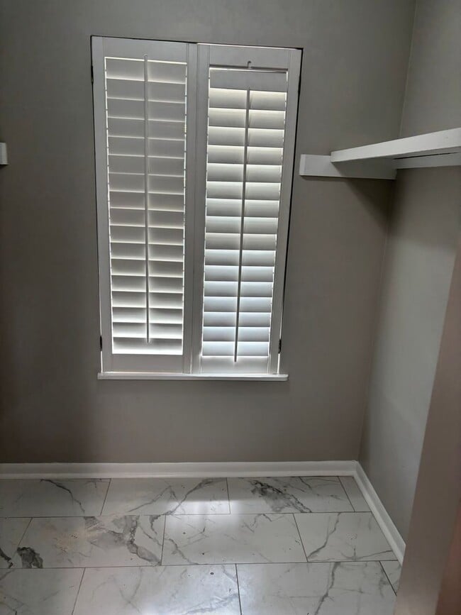 Building Photo - Available Today!