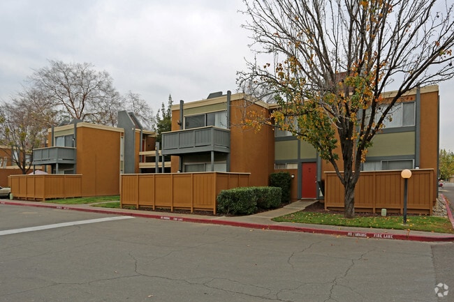 Building Photo - 5440 Marconi Ave