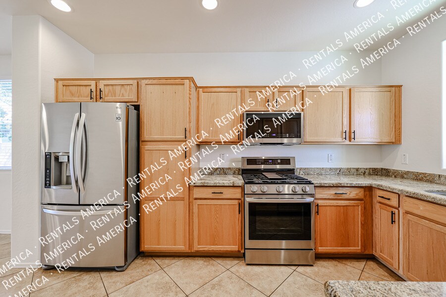 Building Photo - 21260 E Calle Luna