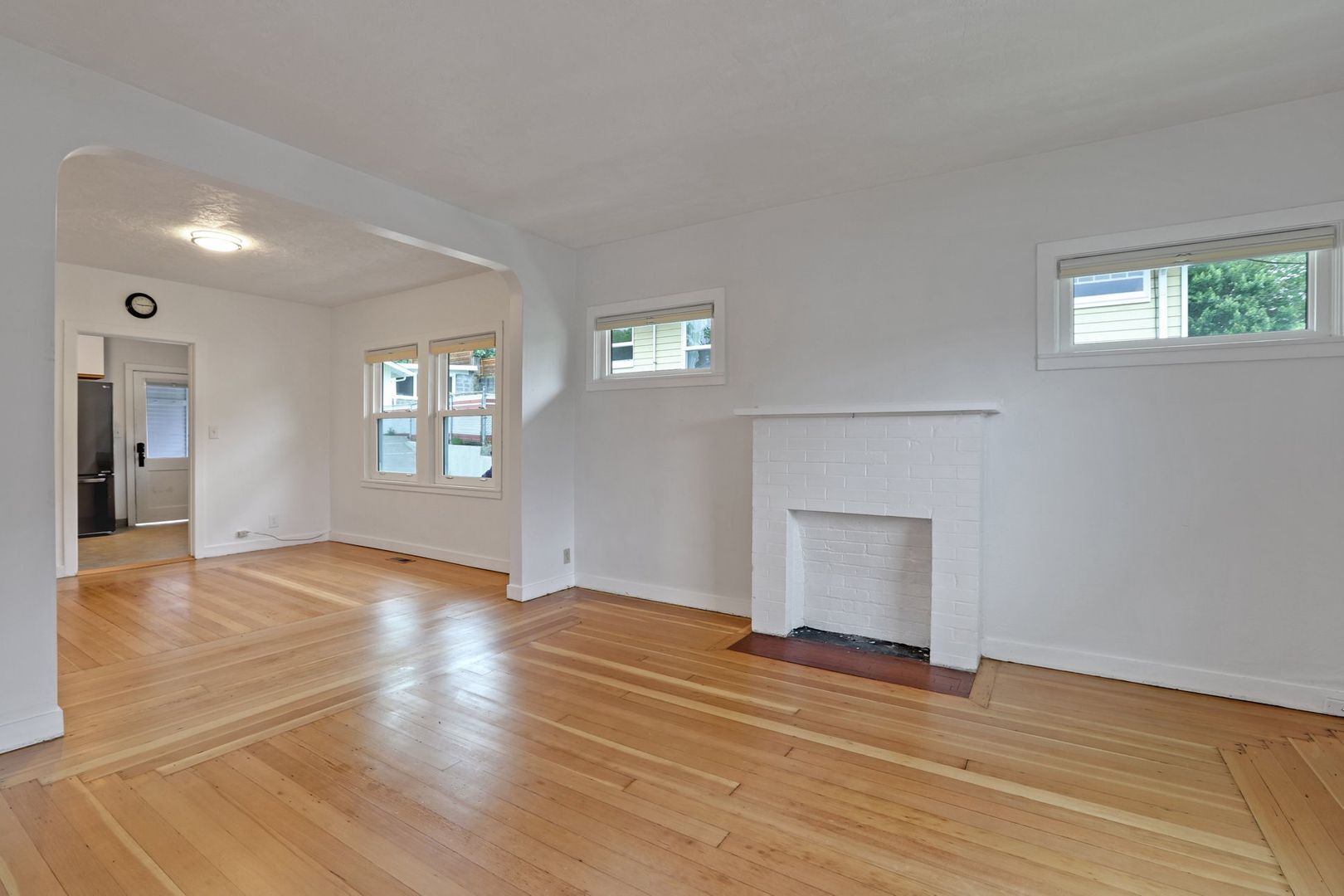 Building Photo - 303 NE 45th Ave