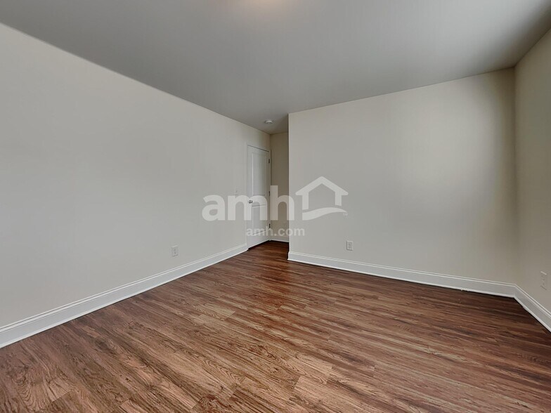 Building Photo - 194 Pullen Dr