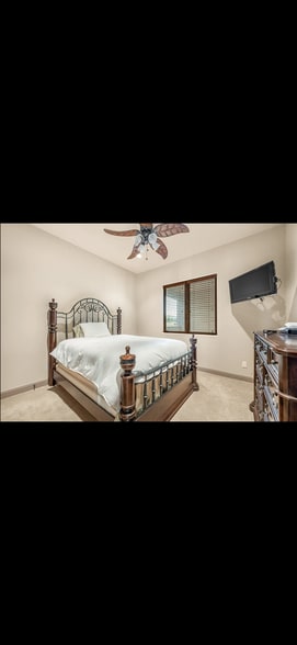 Building Photo - 1747 W Red Cloud Cir