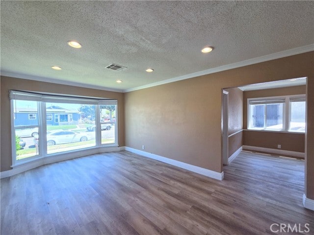 Building Photo - 705 N Hillford Ave