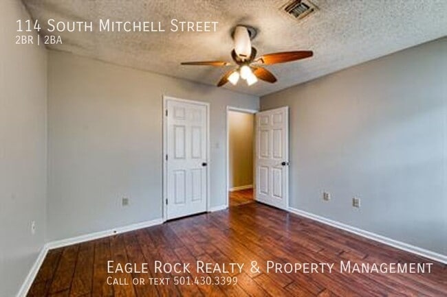 Building Photo - 114 S. Mitchell St. Conway AR 72034