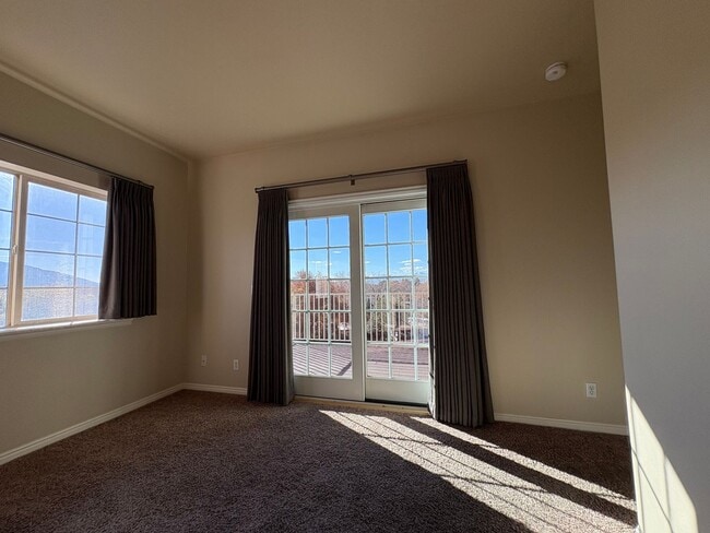 Building Photo - Millcreek Condo with Private Balcony & Pool!