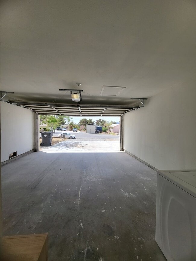 Building Photo - ZILONIS TOWNHOME II - Bourbon Street