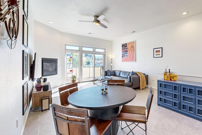 Building Photo - 4204 Vida Verde Ln NE