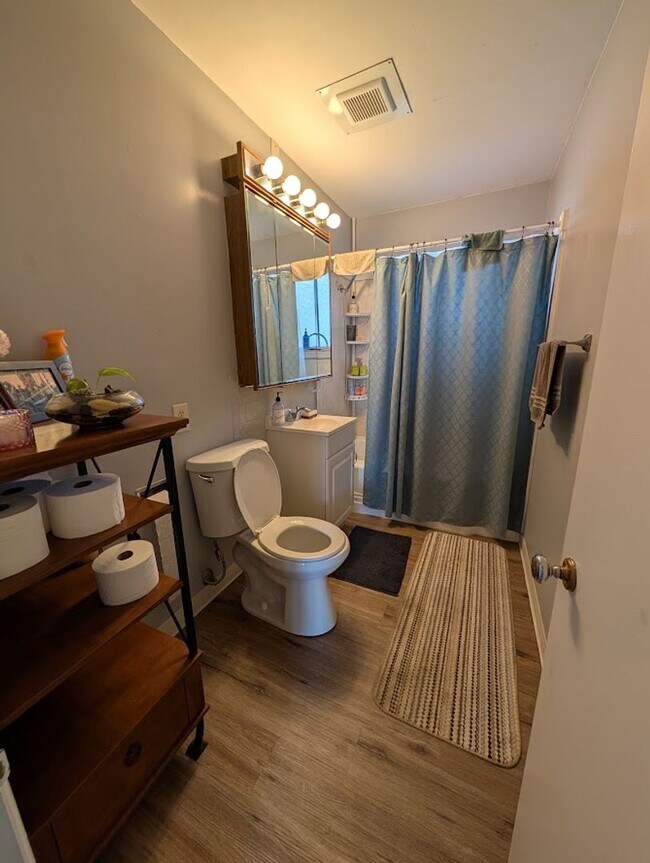 Building Photo - KF2