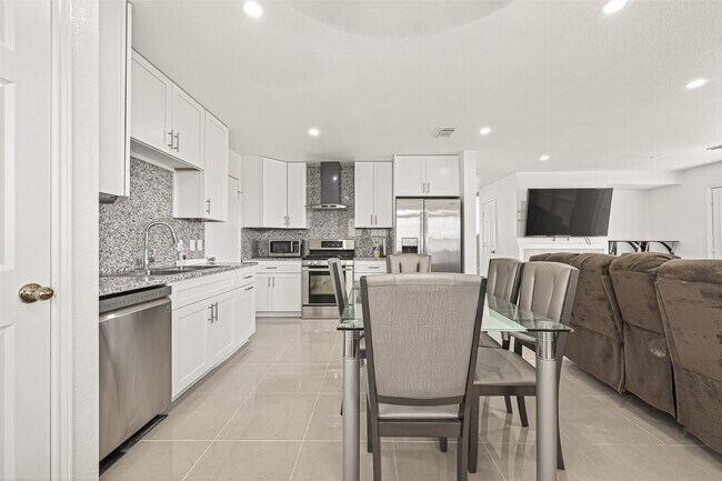 Building Photo - 15707 Crooked Arrow Dr