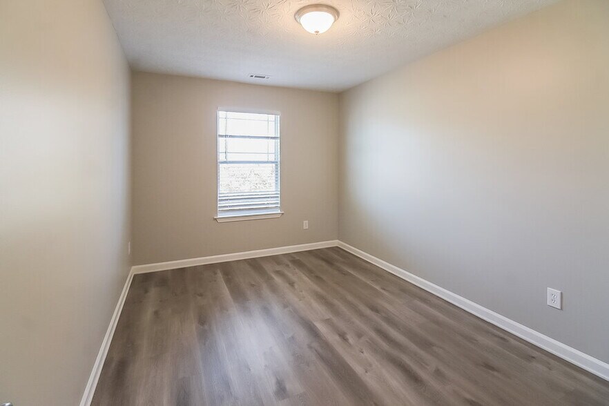 Building Photo - 1439 Persimmon Trace