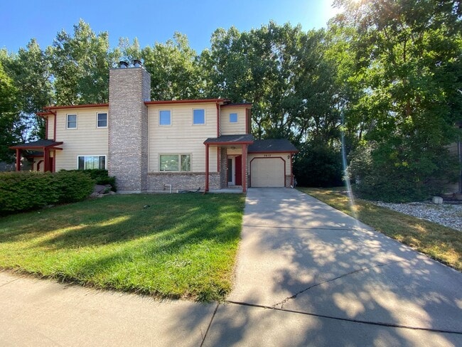 Building Photo - 2612 Somerville Ct