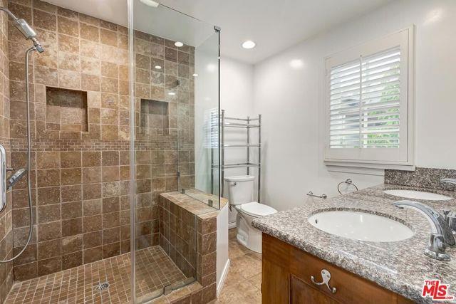 Building Photo - 208 S El Camino Dr