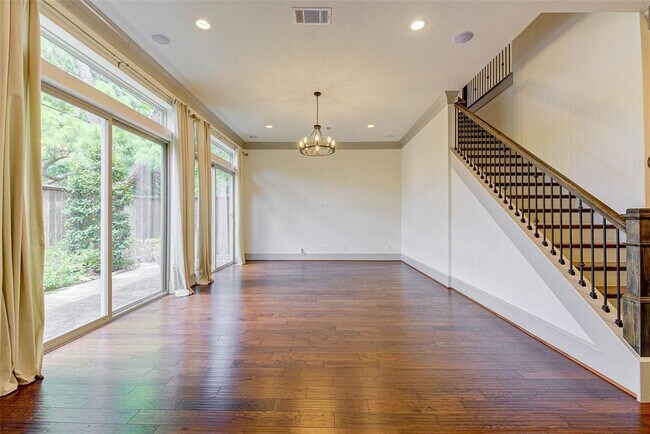 Building Photo - 5710 Brancott Way