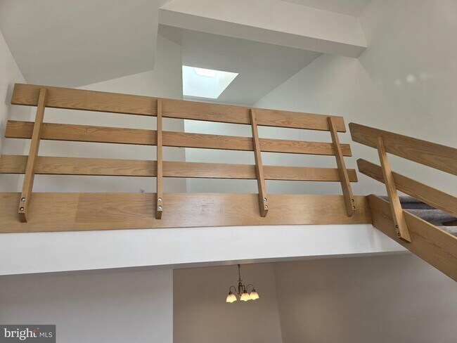 Building Photo - 306 Cherrington Dr