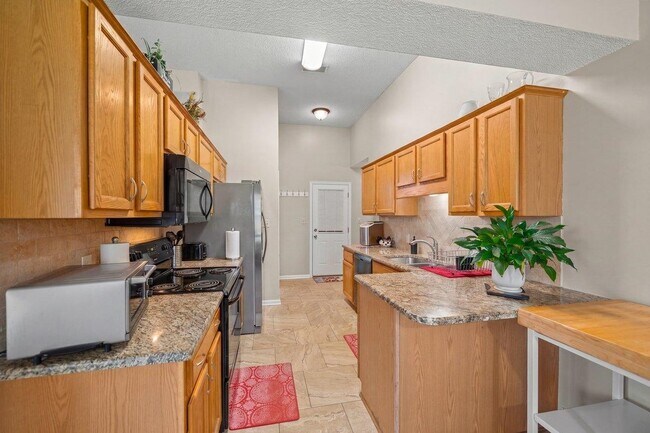 Building Photo - 11181 Ivy Dr