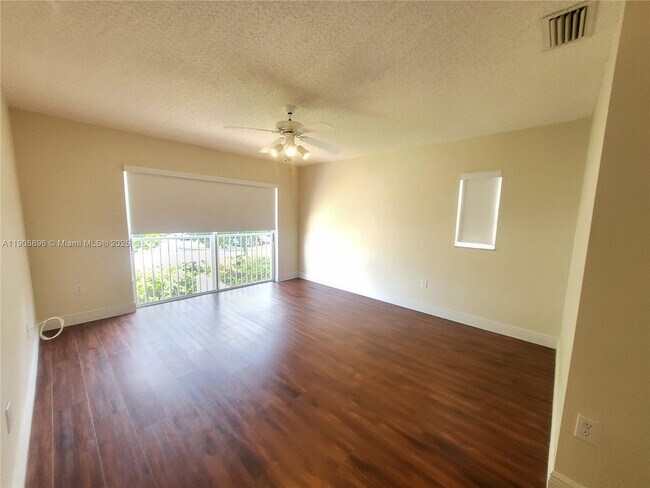 Building Photo - 10253 NW 52nd Ln