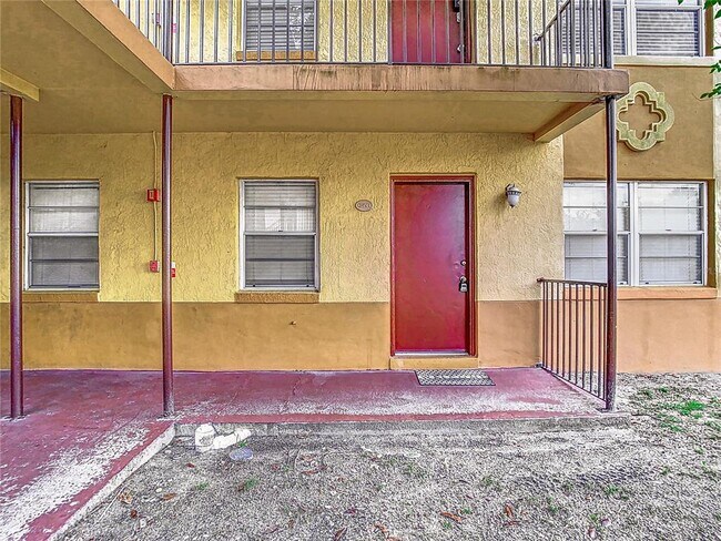 Building Photo - 744 Wyman Ct