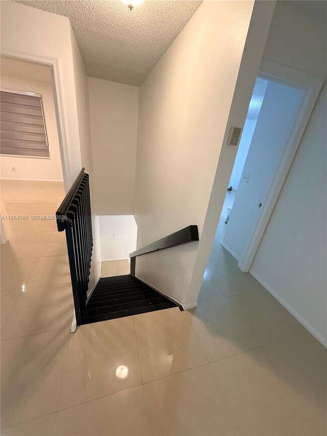 Building Photo - 2358 SW 177th Ave