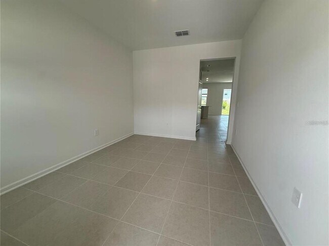 Building Photo - 2644 Skyline Lp