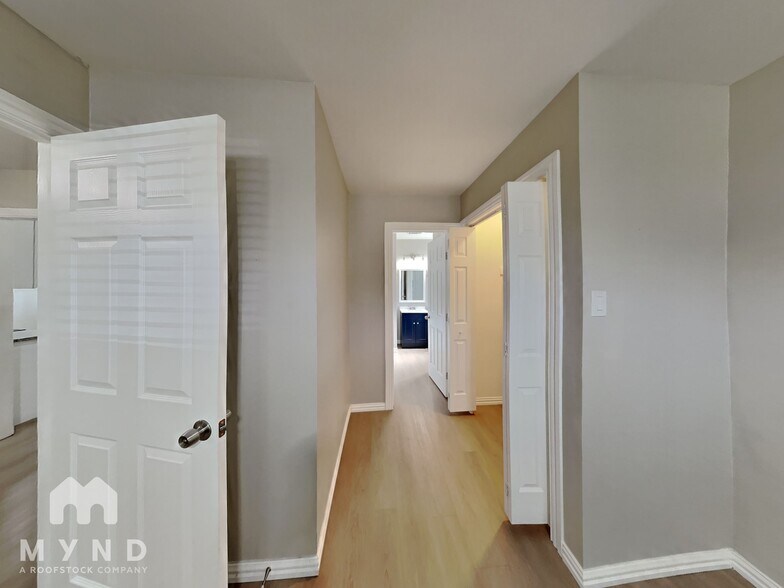 Building Photo - 2728 Rolinda Dr