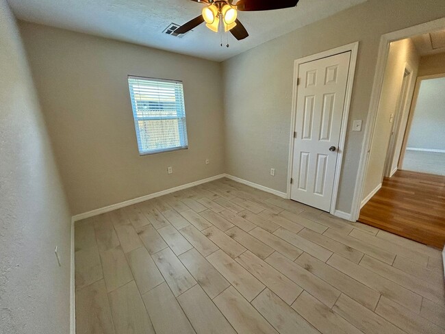 Building Photo - Charming 3BR/2BA Home for Rent – Prime Tam...