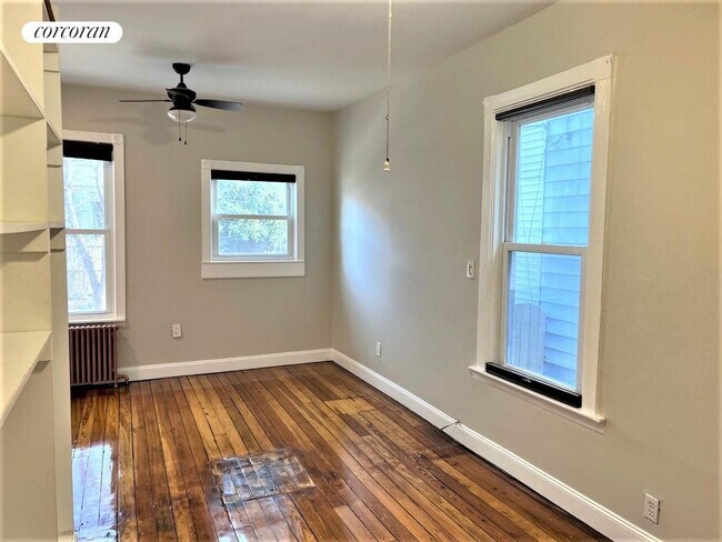 Building Photo - 543 76th St
