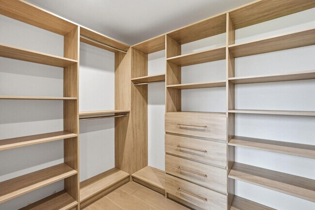 Building Photo - 7421 E Princeton Ave