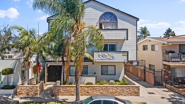 Building Photo - 1128 Stanley Ave