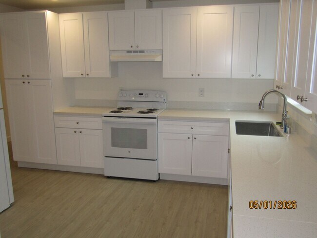 Building Photo - 625-627 Cordelia Dr
