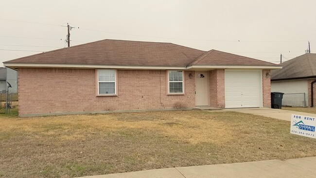 Building Photo - 2506 Caprice Dr