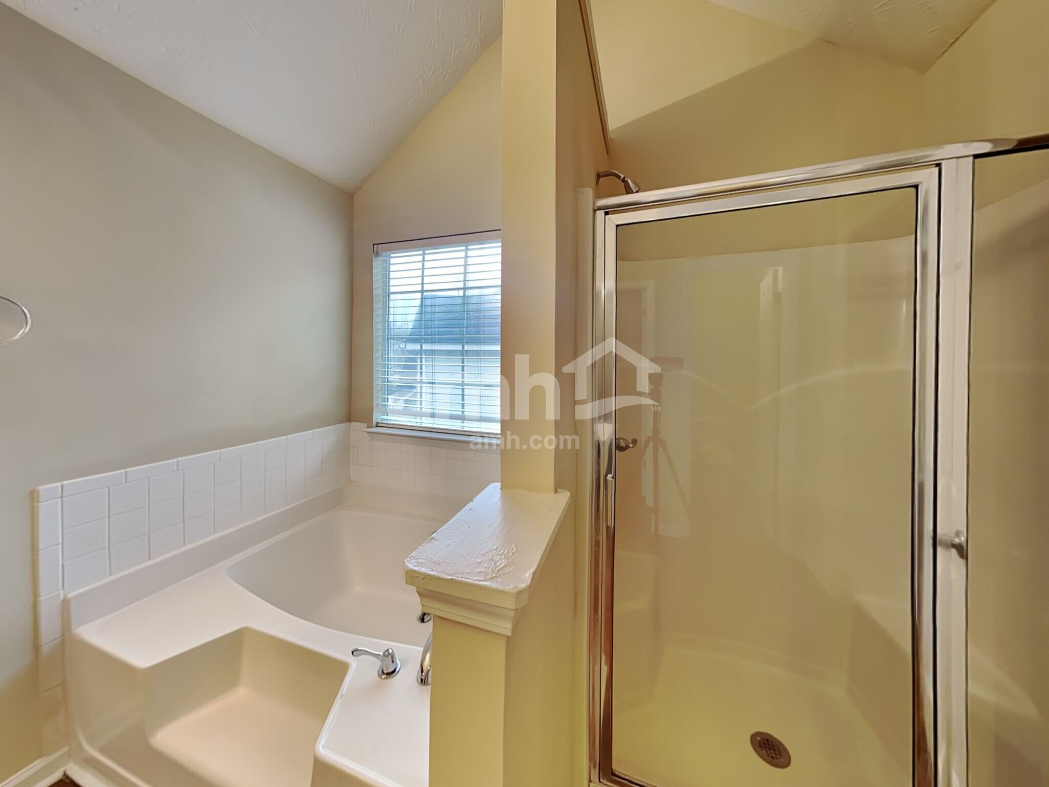 Building Photo - 116 Shadowhill Ln