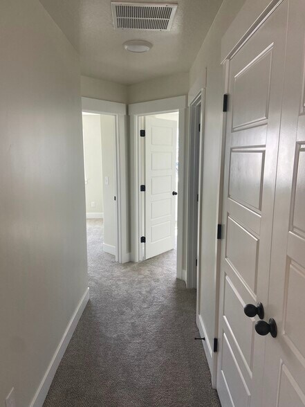 Building Photo - 4354 W Hemsley Ln