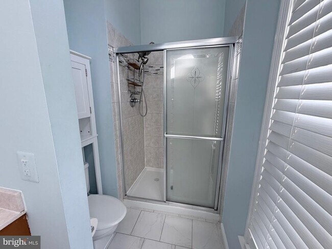 Building Photo - 5900 Parenham Way