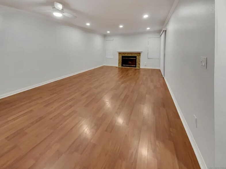 Building Photo - 12059 Alta Carmel Ct