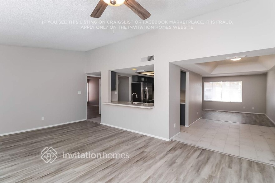 Building Photo - 1208 W Topeka Dr