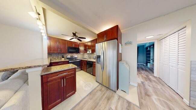 Building Photo - 1 BR 1.5  BEACH-THEMED ABODE- Century Vill...
