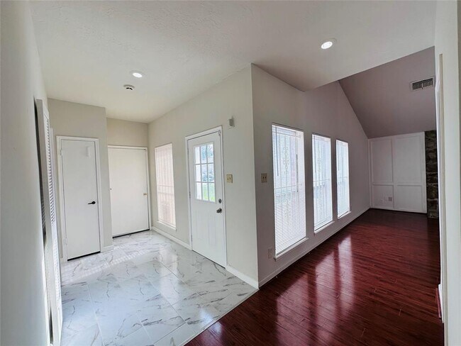 Building Photo - 9523 Stroud Dr