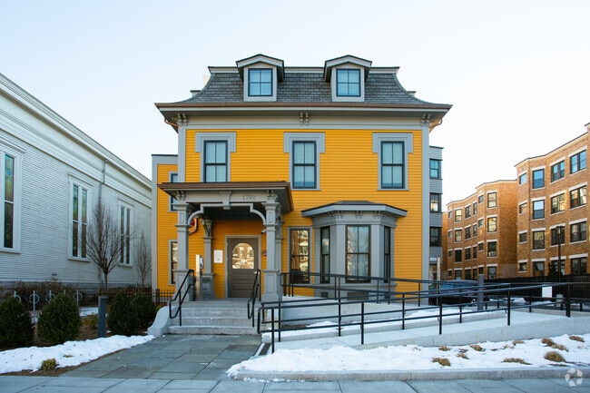 Building Photo - Frost Terrace
