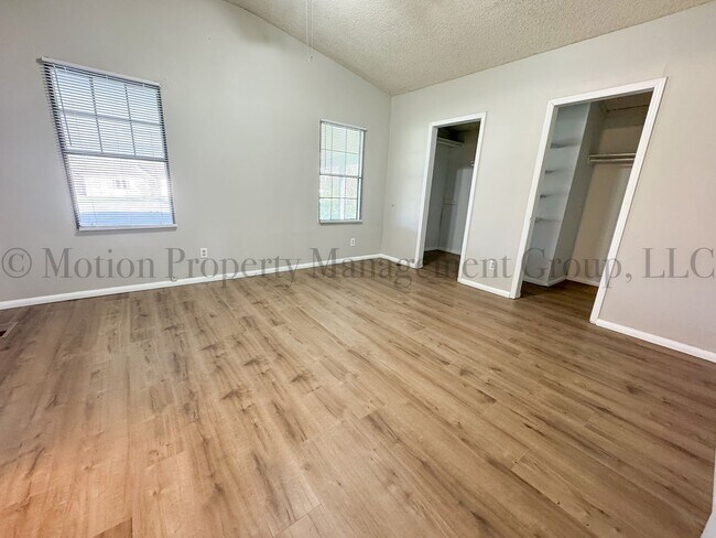 Building Photo - 21 Amy Ln