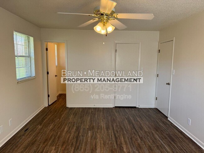 Building Photo - 3719 Mooers St