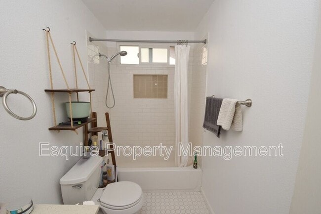 Building Photo - 1767 Coachman Dr