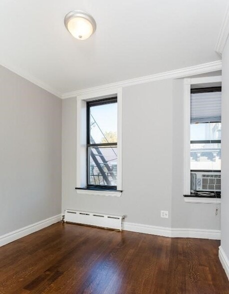Building Photo - 336 E 18th St