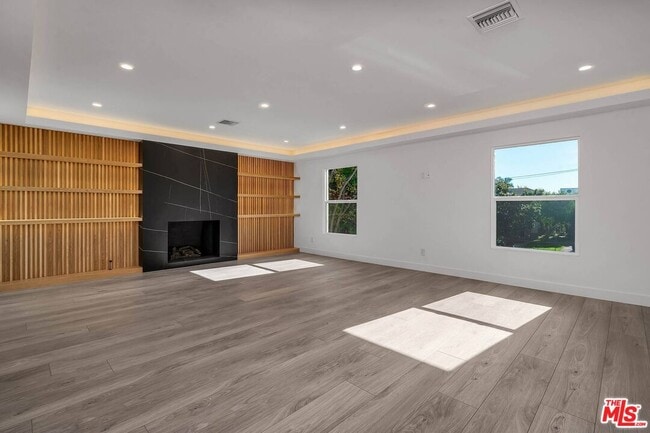 Building Photo - 9345 W Olympic Blvd