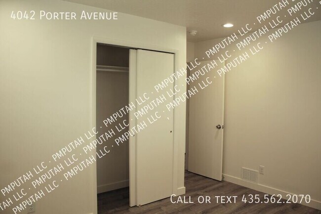 Building Photo - 4042 Porter Ave