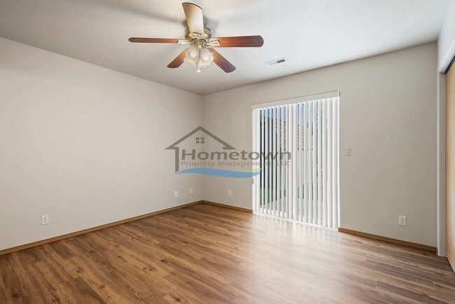 Building Photo - Two-Bed, Two-Bath Duplex with Garage in Co...