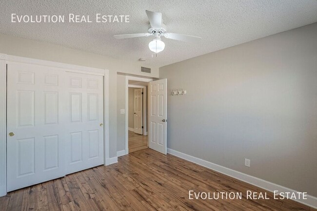 Building Photo - 6443 E Sandra Terrace