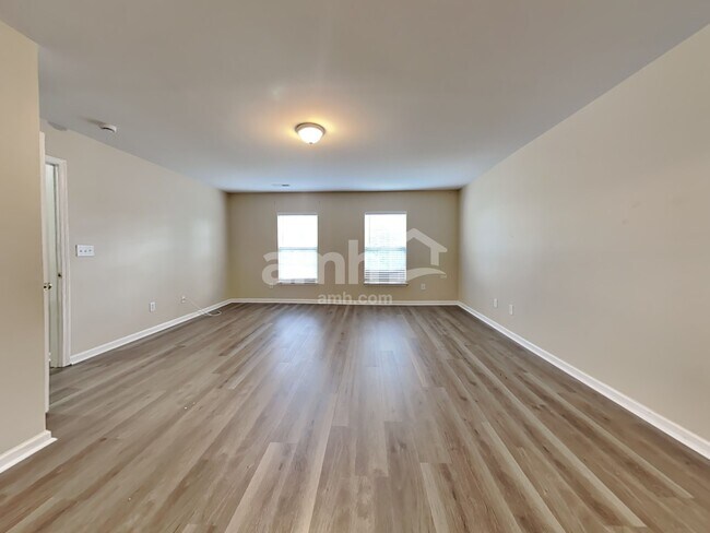 Building Photo - 5034 Ballantine Dr